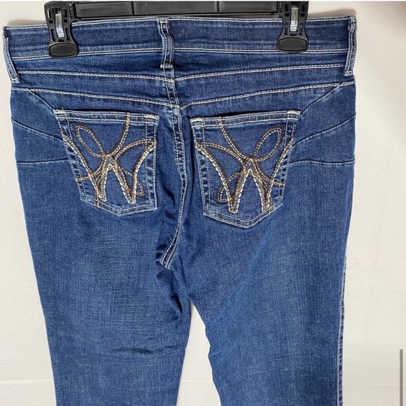 Wrangler Q Baby Med Wash Mid Rise Straight Leg Jeans 7/8 - Picture 9 of 16